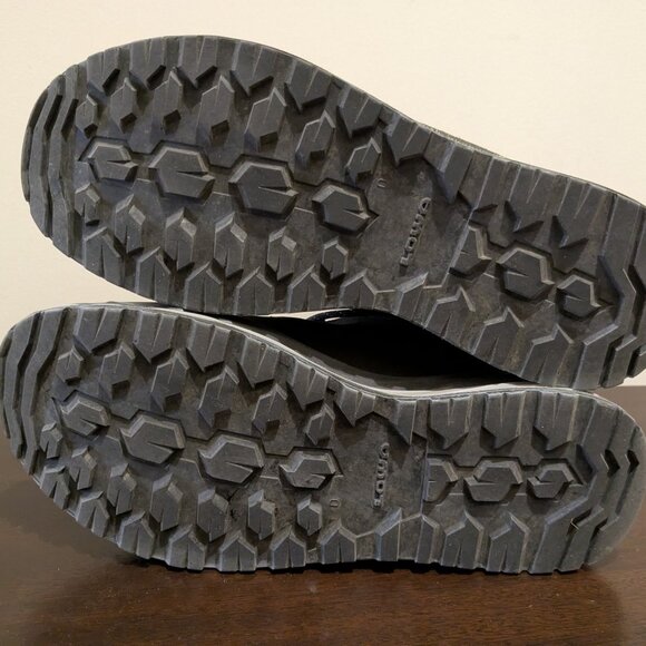 Lowa hiking boots-cute and almost new! - Picture 7 of 9